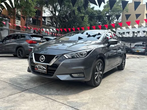 NISSAN VERSA ADVANCE AUTOMATICO 2023 - 15.OOO KMS