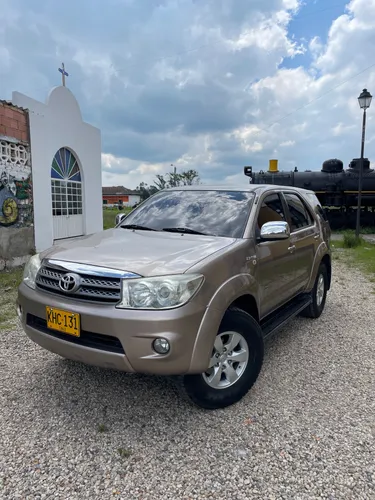 Toyota Fortuner 4x4 2011