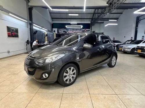 Mazda 2 2015