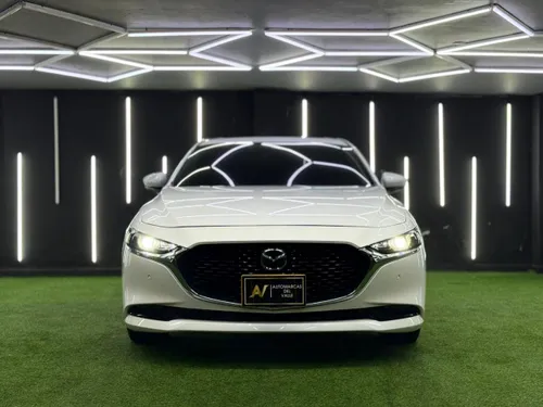  MAZDA 3 GRAND TOURING  2024 HÍBRIDO 