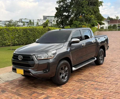 TOYOTA HILUX SR  2024  MECÁNICA  4X4  DIÉSEL
