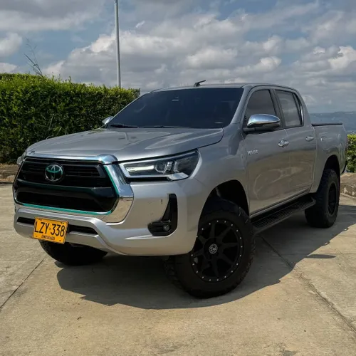 TOYOTA HILUX SRX  2023  2.8 DIÉSEL  BLINDAJE 2 PLUS 