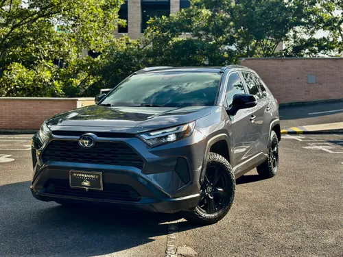 Toyota rav4 XLE híbrida 2022