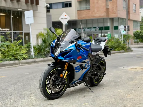 SUZUKI GSX-R1000R 2023