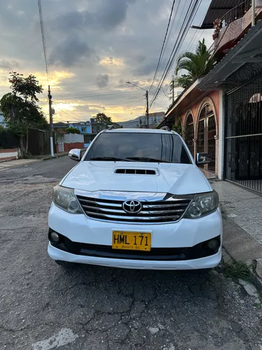 Toyota fortuner 2014 3.0 diésel mecánica blindaje 2 4x4