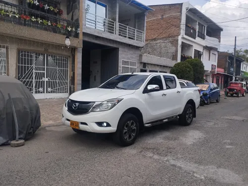 MAZDA BT-50 2017