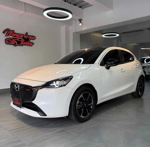 Mazda 2 grand touring LX Carbono 2025