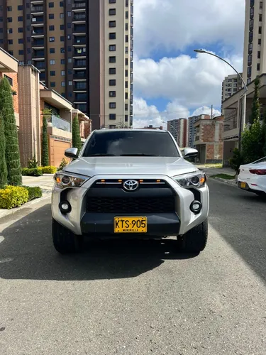 Toyota 4 Runner SR5