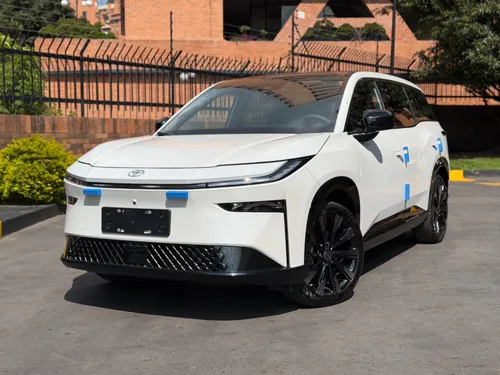 Toyota BZ3X 610max 2025