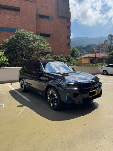 BMW iX3 M sport impressive 2024 