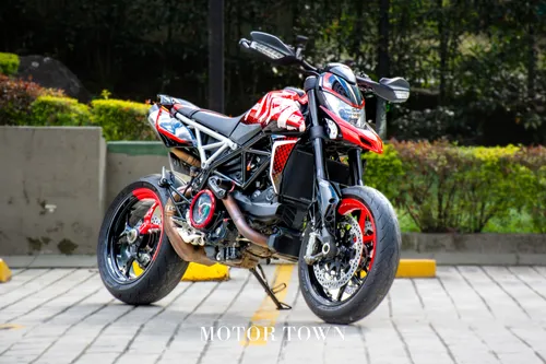 DUCATI HYPERMOTARD 950 2023