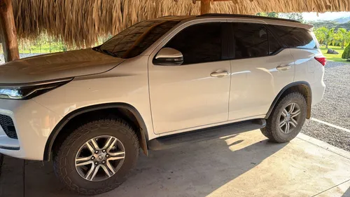 Toyota fortuner 2.4 SR 2023 AT 4x2 