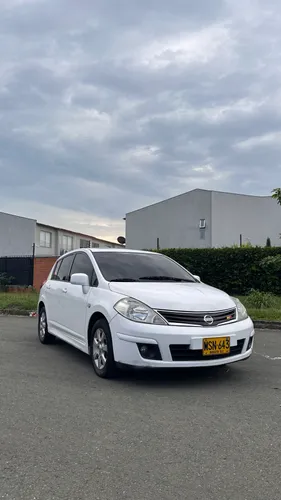 Nissan Tiida Tekna Mod 2013