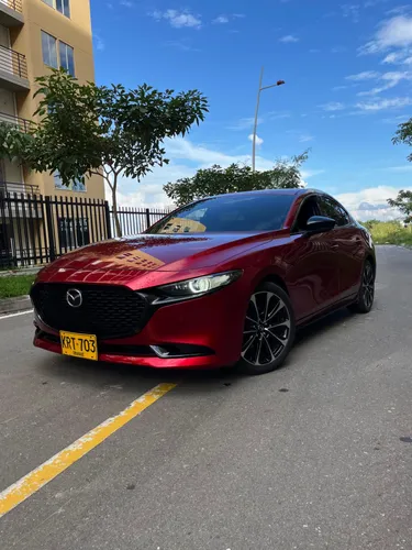 MAZDA 3 GRAND TOURING CARBON EDITION 2025