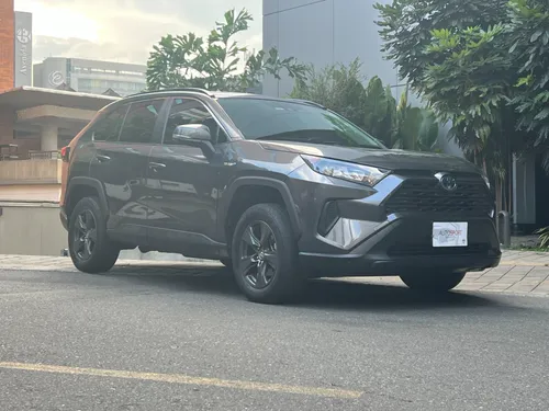 Toyota RAV4 Le Híbrida