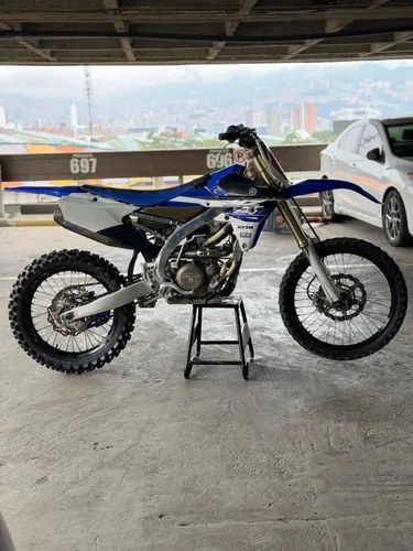 Yamaha YZ 250