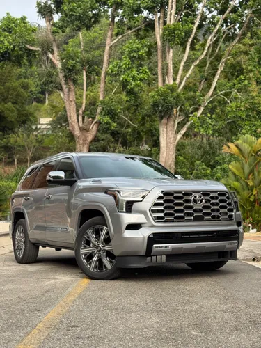 TOYOTA SEQUOIA CAPSTONE  2026 