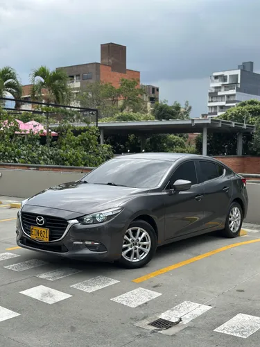 MAZDA 3 2018 TOURING 62 MIL KM