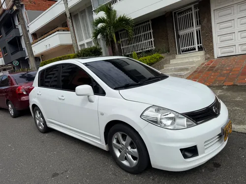 Nissan Tiida Hb Special Edition 2013