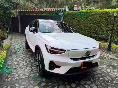 VOLVO  EC40   2025   TWIN  MOTOR P8 