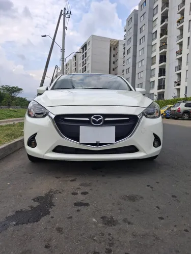 Mazda 2 gran Turing lx modelo 2016