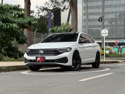 VOLKSWAGEN JETTA HIGHLINE 2022