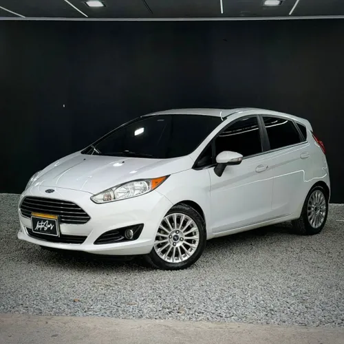 FORD FIESTA TITANIUM BLANCO 1.6 2015 AT