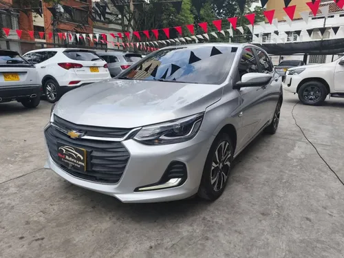  CHEVROLET ONIX 2023 Premier 1.0 Turbo - poco km