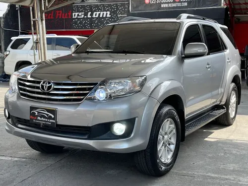 TOYOTA FORTUNER 2.7L SR5 MECANICA 4X2