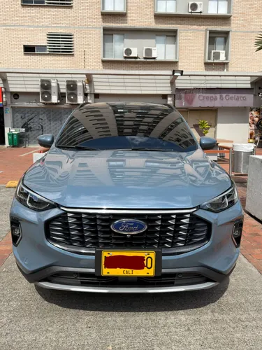 Ford Escape Platinum 2023 hibrída