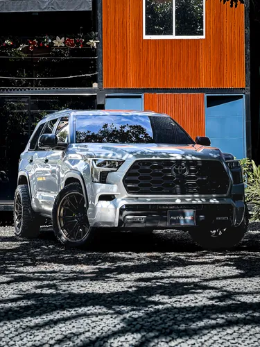 Toyota Sequoia Capstone Hybrid 2024