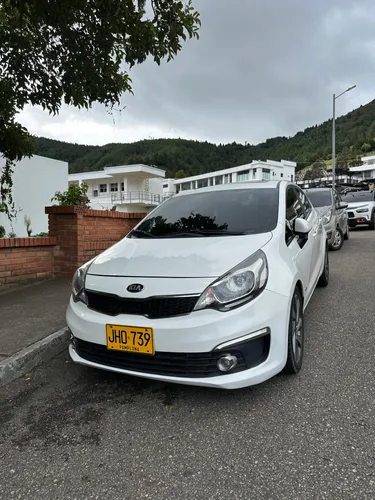 Kia rio summa 1.4 automatico
