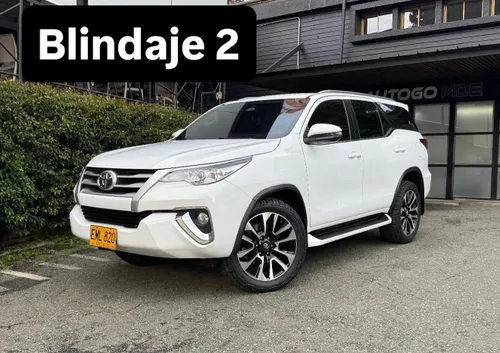 Toyota fortuner SW4 Street