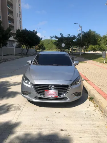 Mazda 3 Touring 2018 automático 