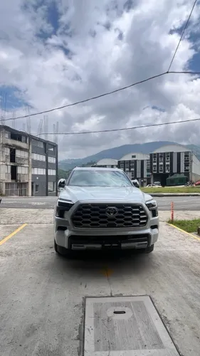 Toyota SEQUOIA CAPSTONE 2026