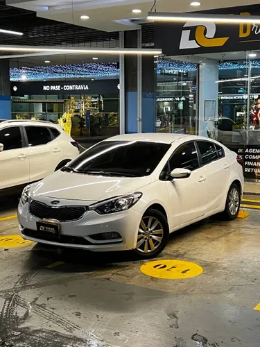 KIA CERATO PRO SEDÁN 1.6 2016