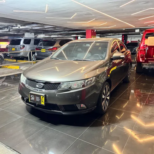 Kia Cerato Forte SX 2011