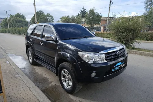 TOYOTA FORTUNER SRS 2010