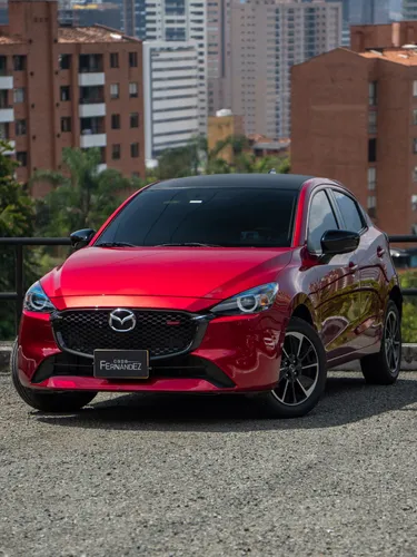 Mazda 2 Grand Touring LX Carbón Edition 2025