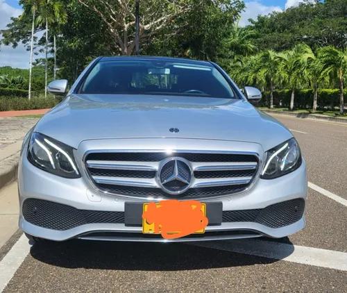 MERCEDES BENZ CLASE E AVANTAGARDE CUIDADO COMO A UN HIJO.POCOS KMS