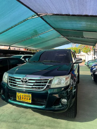 Hermosa Toyota  Hilux 4X4 Gasolina 