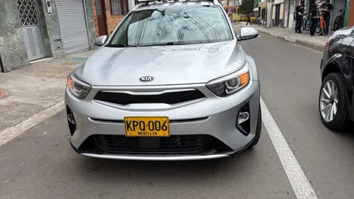 Kia stonic híbrida zenith