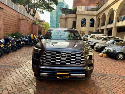 Toyota Sequoia Capstone 2024