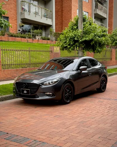 MAZDA 3 TOURING 2017 MT SEGUNDA SERIE 