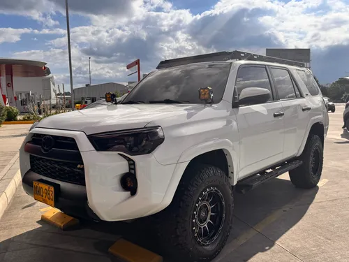 Toyota 4Runner SR5 2024 