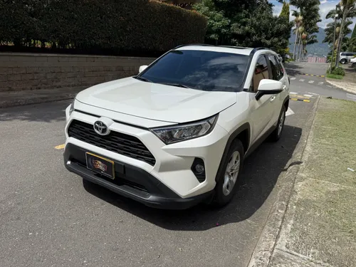 Toyota rav4 XEI  4x2 único dueño