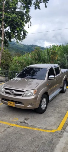 Toyota Hilux 2007 MT 4x4 