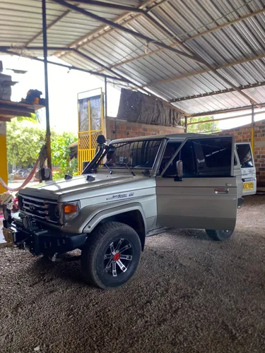 Toyota fzj75 macho 1997