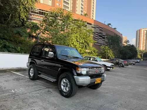  Mitsubishi Montero 2012 