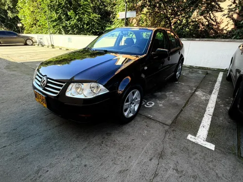 Volkswagen Jetta Clásico 2010  Trendline  Sunroof  Rines 16  Frenos de disco en las 4 ruedas  Automático